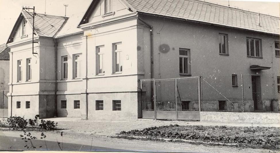 3 Zrekonstruovaná mateřská školka v roce 1963. Zdroj Štolfova foto kronika..jpg